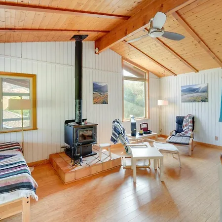 Scenic Kernville Getaway With Deck And Mountain Views!